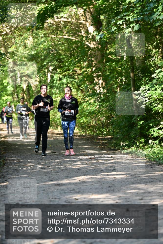 06.10.2024 - Bramfelder Halbmarathon 2024 Dr. Thomas Lammeyer http://msf.ph/oto/7343334 06.10.2024 10:55:50 Laufen 226 meine-sportfotos.de