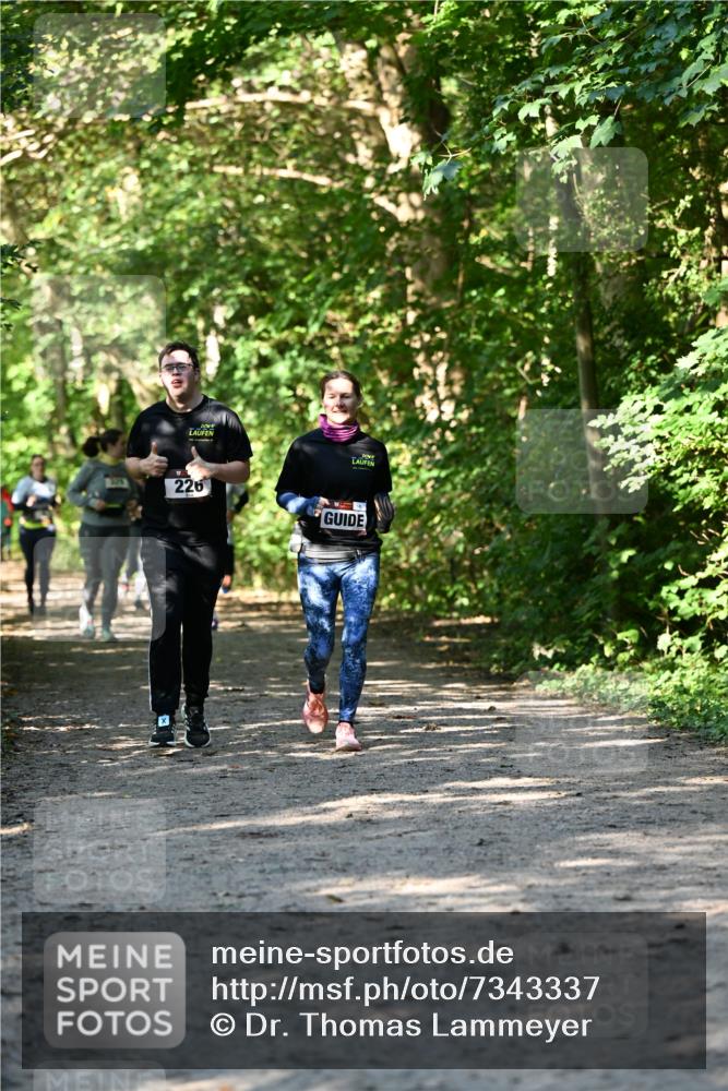 06.10.2024 - Bramfelder Halbmarathon 2024 Dr. Thomas Lammeyer http://msf.ph/oto/7343337 06.10.2024 10:55:52 Laufen 226 meine-sportfotos.de