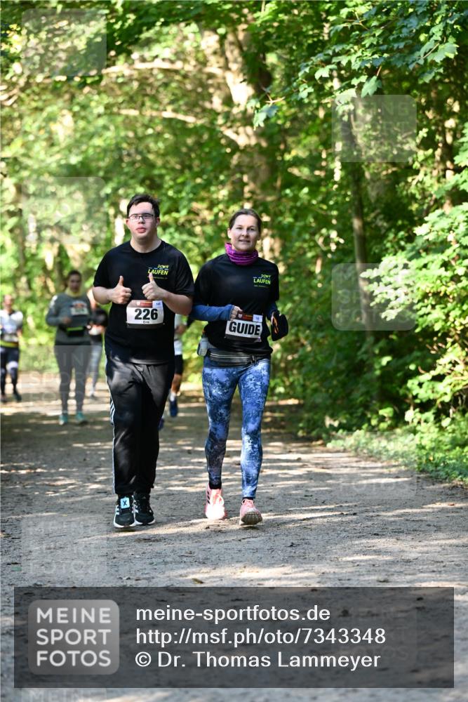06.10.2024 - Bramfelder Halbmarathon 2024 Dr. Thomas Lammeyer http://msf.ph/oto/7343348 06.10.2024 10:55:53 Laufen 226 meine-sportfotos.de