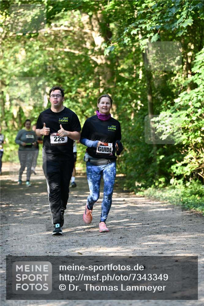 06.10.2024 - Bramfelder Halbmarathon 2024 Dr. Thomas Lammeyer http://msf.ph/oto/7343349 06.10.2024 10:55:54 Laufen 226 meine-sportfotos.de