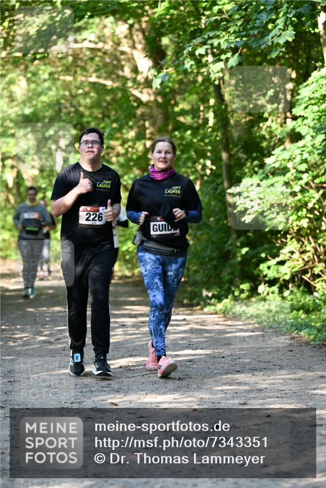 06.10.2024 - Bramfelder Halbmarathon 2024 Dr. Thomas Lammeyer http://msf.ph/oto/7343351 06.10.2024 10:55:54 Laufen 226 meine-sportfotos.de