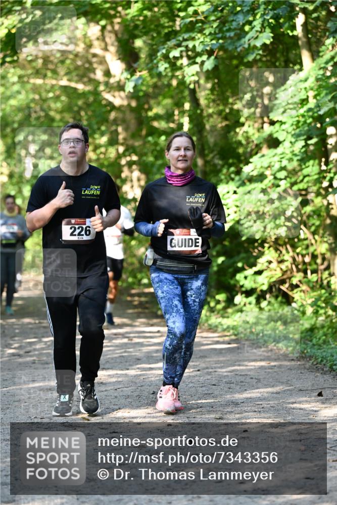 06.10.2024 - Bramfelder Halbmarathon 2024 Dr. Thomas Lammeyer http://msf.ph/oto/7343356 06.10.2024 10:55:55 Laufen 226 meine-sportfotos.de