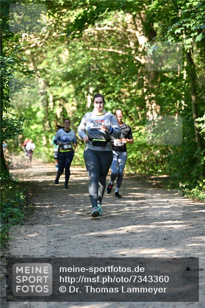 06.10.2024 - Bramfelder Halbmarathon 2024 Dr. Thomas Lammeyer http://msf.ph/oto/7343360 06.10.2024 10:55:59 Laufen 329, 559 meine-sportfotos.de