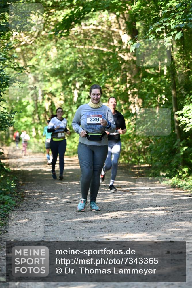 06.10.2024 - Bramfelder Halbmarathon 2024 Dr. Thomas Lammeyer http://msf.ph/oto/7343365 06.10.2024 10:55:59 Laufen 329, 59 meine-sportfotos.de