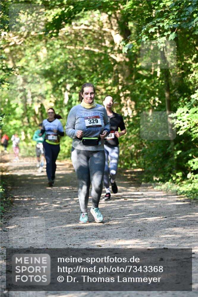06.10.2024 - Bramfelder Halbmarathon 2024 Dr. Thomas Lammeyer http://msf.ph/oto/7343368 06.10.2024 10:56:00 Laufen 329, 39 meine-sportfotos.de
