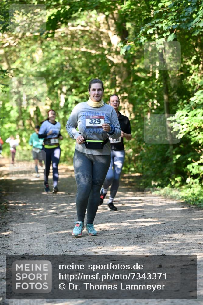 06.10.2024 - Bramfelder Halbmarathon 2024 Dr. Thomas Lammeyer http://msf.ph/oto/7343371 06.10.2024 10:56:00 Laufen 329, 559 meine-sportfotos.de