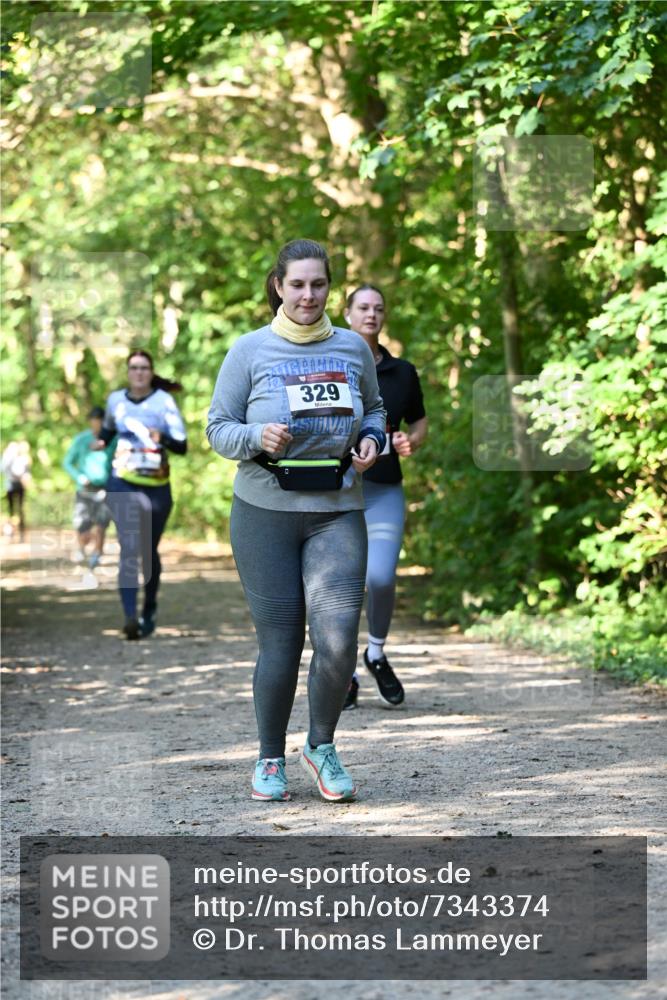 06.10.2024 - Bramfelder Halbmarathon 2024 Dr. Thomas Lammeyer http://msf.ph/oto/7343374 06.10.2024 10:56:01 Laufen 329 meine-sportfotos.de