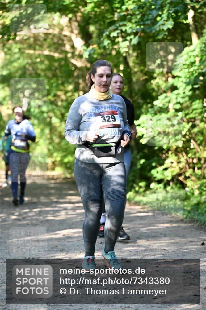 06.10.2024 - Bramfelder Halbmarathon 2024 Dr. Thomas Lammeyer http://msf.ph/oto/7343380 06.10.2024 10:56:01 Laufen 329 meine-sportfotos.de