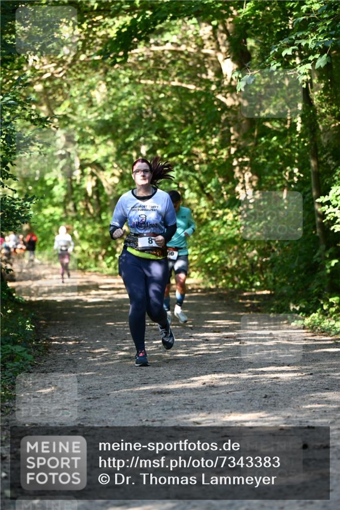 06.10.2024 - Bramfelder Halbmarathon 2024 Dr. Thomas Lammeyer http://msf.ph/oto/7343383 06.10.2024 10:56:03 Laufen 8, 60 meine-sportfotos.de