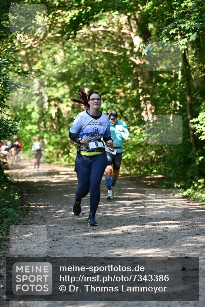 06.10.2024 - Bramfelder Halbmarathon 2024 Dr. Thomas Lammeyer http://msf.ph/oto/7343386 06.10.2024 10:56:03 Laufen 8, 360 meine-sportfotos.de