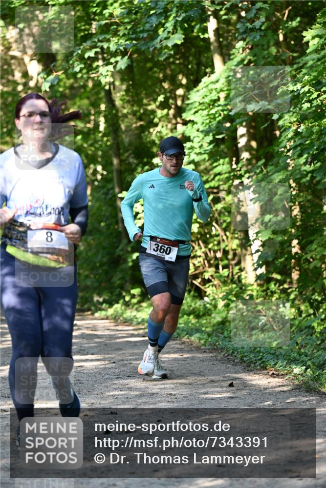 06.10.2024 - Bramfelder Halbmarathon 2024 Dr. Thomas Lammeyer http://msf.ph/oto/7343391 06.10.2024 10:56:06 Laufen 8, 360, 105 meine-sportfotos.de