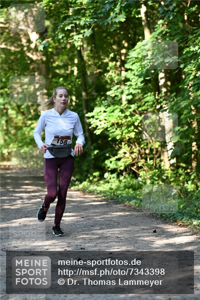 06.10.2024 - Bramfelder Halbmarathon 2024 Dr. Thomas Lammeyer http://msf.ph/oto/7343398 06.10.2024 10:56:15 Laufen 158 meine-sportfotos.de