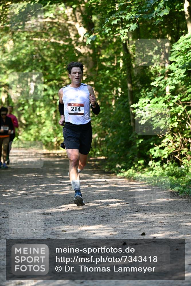 06.10.2024 - Bramfelder Halbmarathon 2024 Dr. Thomas Lammeyer http://msf.ph/oto/7343418 06.10.2024 10:56:23 Laufen 214 meine-sportfotos.de