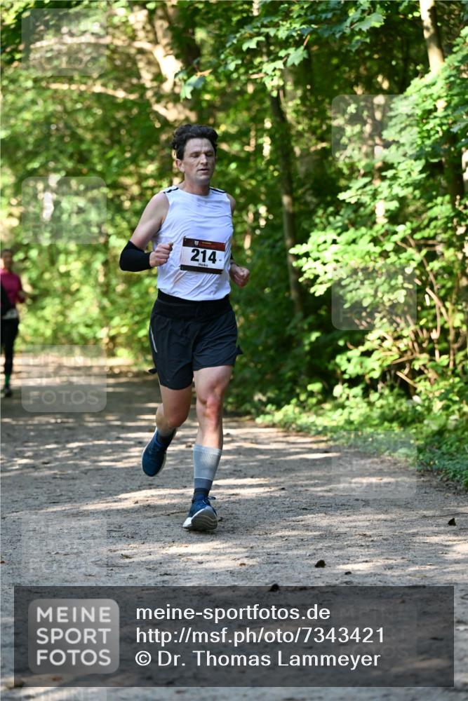 06.10.2024 - Bramfelder Halbmarathon 2024 Dr. Thomas Lammeyer http://msf.ph/oto/7343421 06.10.2024 10:56:24 Laufen 214 meine-sportfotos.de