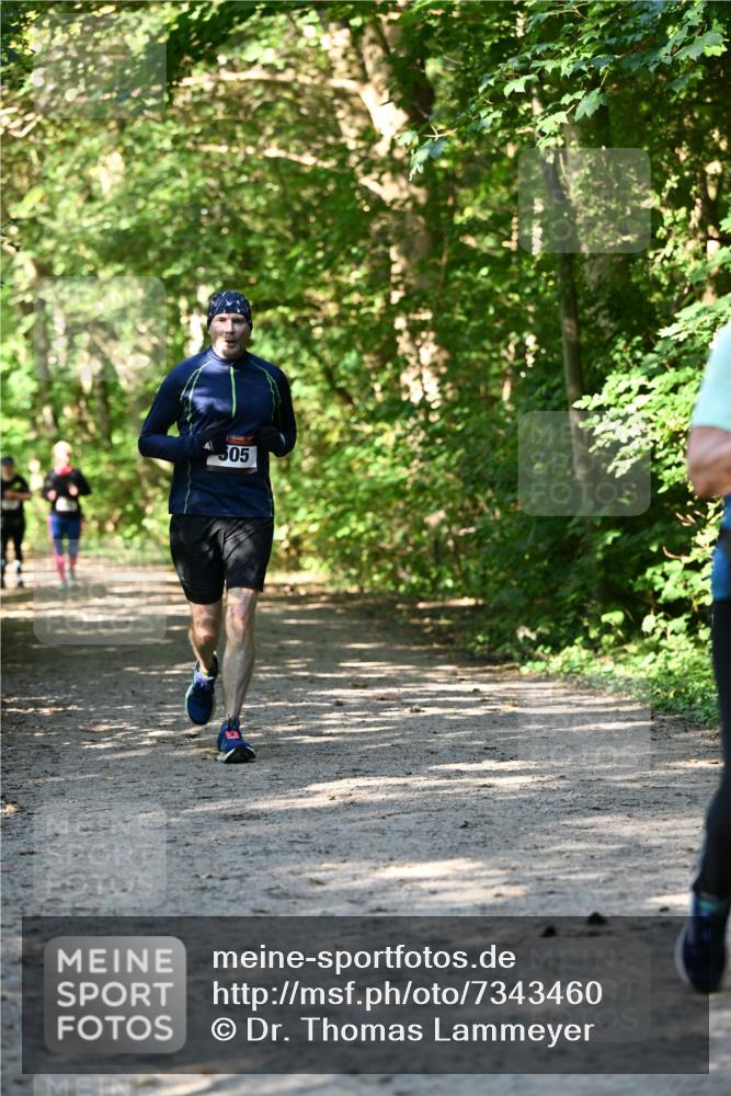06.10.2024 - Bramfelder Halbmarathon 2024 Dr. Thomas Lammeyer http://msf.ph/oto/7343460 06.10.2024 10:56:37 Laufen 305 meine-sportfotos.de