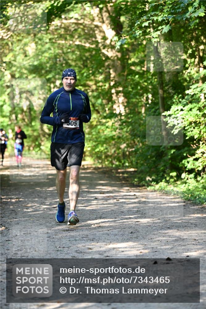 06.10.2024 - Bramfelder Halbmarathon 2024 Dr. Thomas Lammeyer http://msf.ph/oto/7343465 06.10.2024 10:56:38 Laufen 305 meine-sportfotos.de