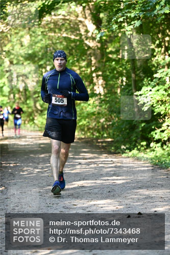 06.10.2024 - Bramfelder Halbmarathon 2024 Dr. Thomas Lammeyer http://msf.ph/oto/7343468 06.10.2024 10:56:39 Laufen 505 meine-sportfotos.de