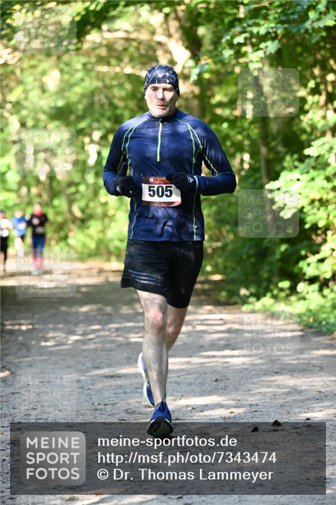 06.10.2024 - Bramfelder Halbmarathon 2024 Dr. Thomas Lammeyer http://msf.ph/oto/7343474 06.10.2024 10:56:39 Laufen 505 meine-sportfotos.de
