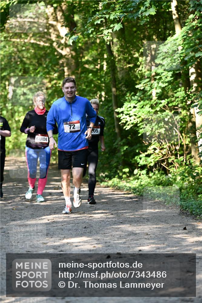 06.10.2024 - Bramfelder Halbmarathon 2024 Dr. Thomas Lammeyer http://msf.ph/oto/7343486 06.10.2024 10:56:54 Laufen 72, 05 meine-sportfotos.de