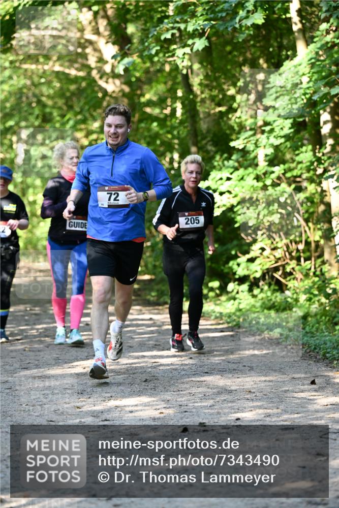 06.10.2024 - Bramfelder Halbmarathon 2024 Dr. Thomas Lammeyer http://msf.ph/oto/7343490 06.10.2024 10:56:55 Laufen 72, 205 meine-sportfotos.de