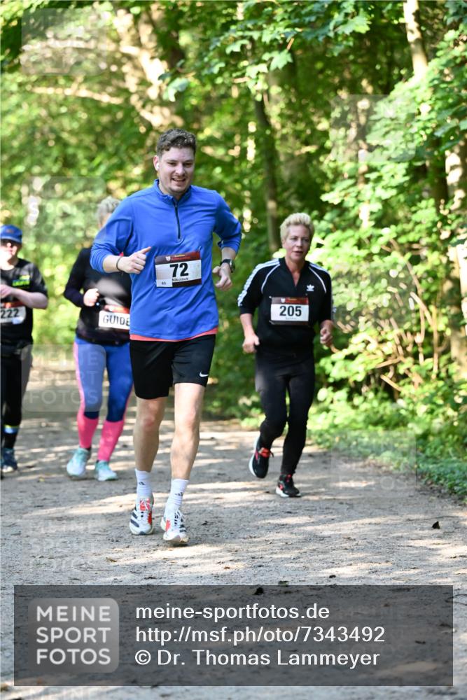 06.10.2024 - Bramfelder Halbmarathon 2024 Dr. Thomas Lammeyer http://msf.ph/oto/7343492 06.10.2024 10:56:55 Laufen 222, 85, 72, 205 meine-sportfotos.de