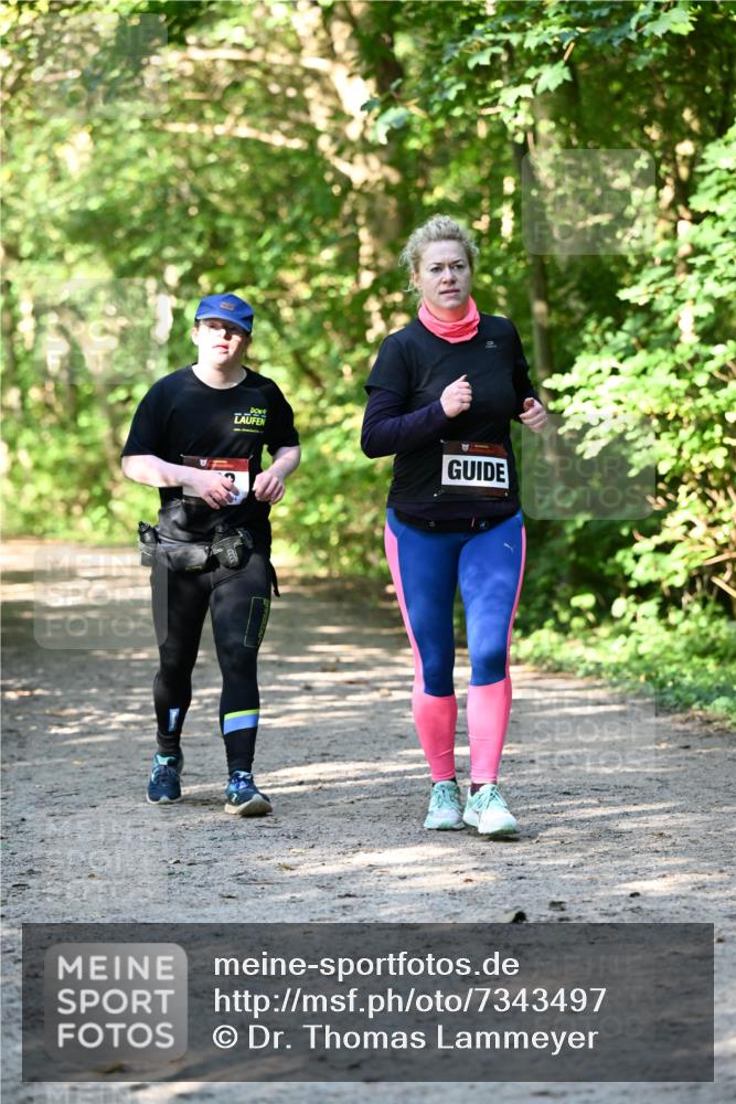 06.10.2024 - Bramfelder Halbmarathon 2024 Dr. Thomas Lammeyer http://msf.ph/oto/7343497 06.10.2024 10:56:57 Laufen  meine-sportfotos.de