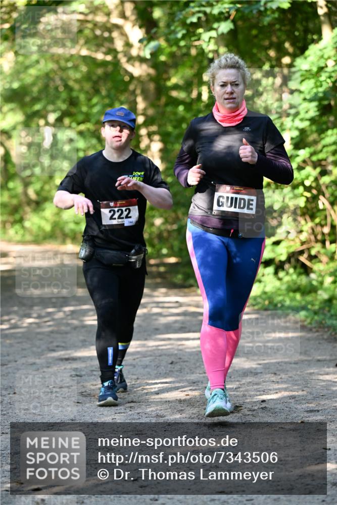 06.10.2024 - Bramfelder Halbmarathon 2024 Dr. Thomas Lammeyer http://msf.ph/oto/7343506 06.10.2024 10:56:58 Laufen 222, 144 meine-sportfotos.de
