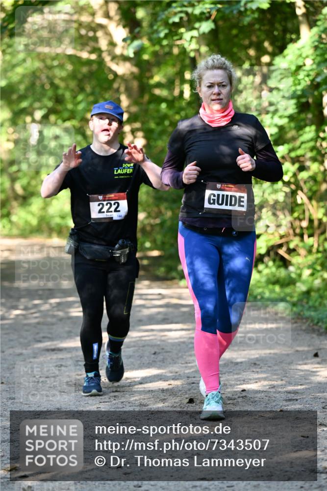 06.10.2024 - Bramfelder Halbmarathon 2024 Dr. Thomas Lammeyer http://msf.ph/oto/7343507 06.10.2024 10:56:59 Laufen 222, 144 meine-sportfotos.de