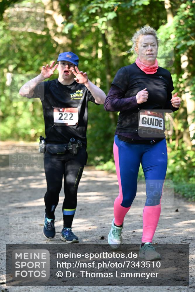 06.10.2024 - Bramfelder Halbmarathon 2024 Dr. Thomas Lammeyer http://msf.ph/oto/7343510 06.10.2024 10:56:59 Laufen 222 meine-sportfotos.de