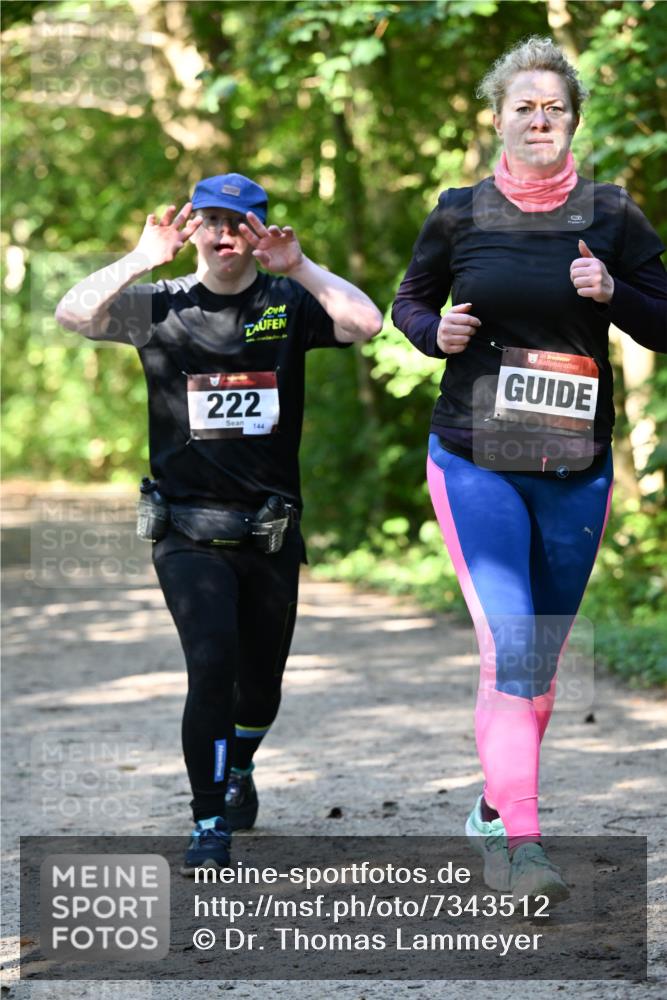 06.10.2024 - Bramfelder Halbmarathon 2024 Dr. Thomas Lammeyer http://msf.ph/oto/7343512 06.10.2024 10:56:59 Laufen  meine-sportfotos.de
