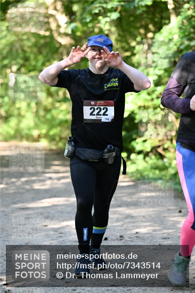 06.10.2024 - Bramfelder Halbmarathon 2024 Dr. Thomas Lammeyer http://msf.ph/oto/7343514 06.10.2024 10:57:00 Laufen 33, 222, 144 meine-sportfotos.de