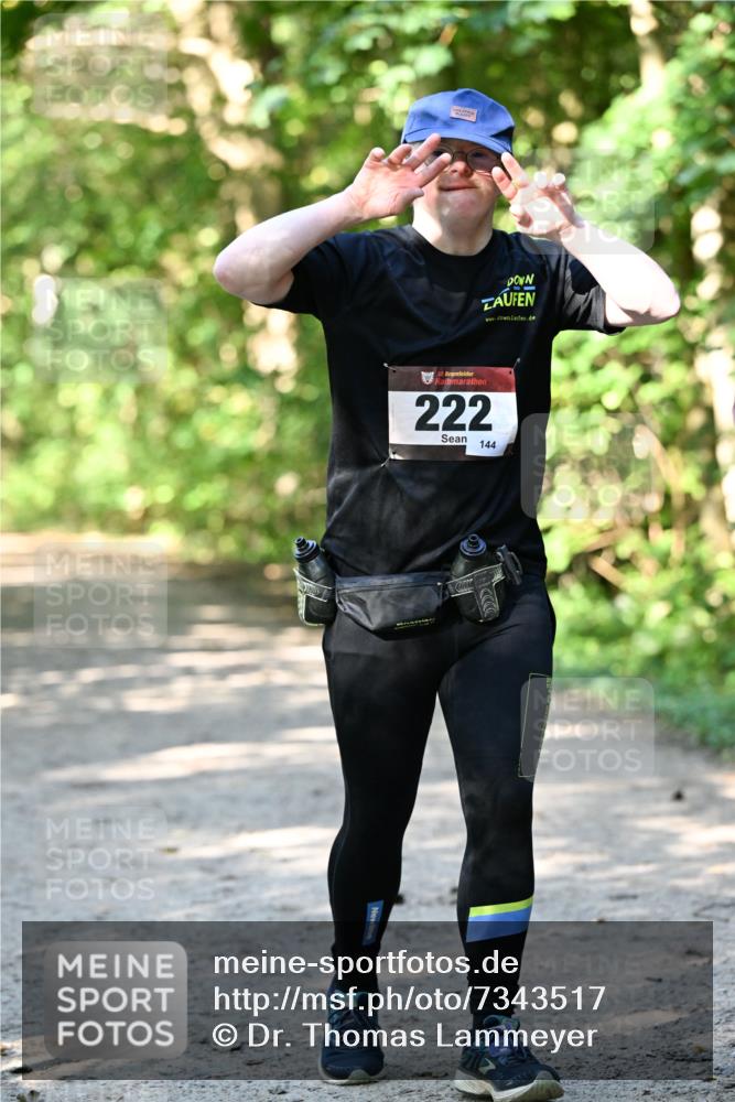 06.10.2024 - Bramfelder Halbmarathon 2024 Dr. Thomas Lammeyer http://msf.ph/oto/7343517 06.10.2024 10:57:00 Laufen 33, 222, 144 meine-sportfotos.de
