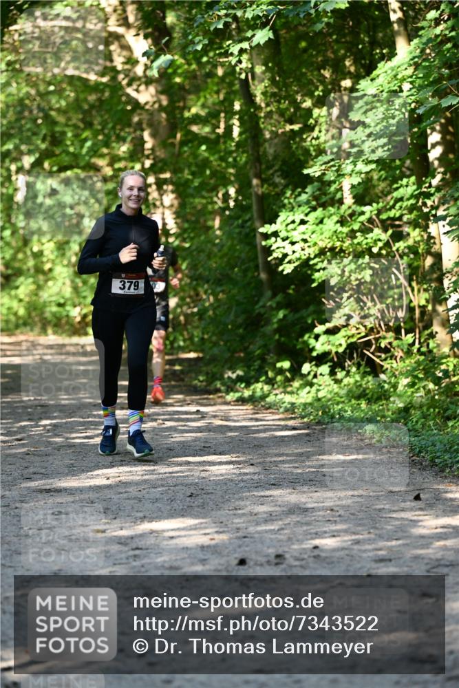 06.10.2024 - Bramfelder Halbmarathon 2024 Dr. Thomas Lammeyer http://msf.ph/oto/7343522 06.10.2024 10:57:13 Laufen 379 meine-sportfotos.de