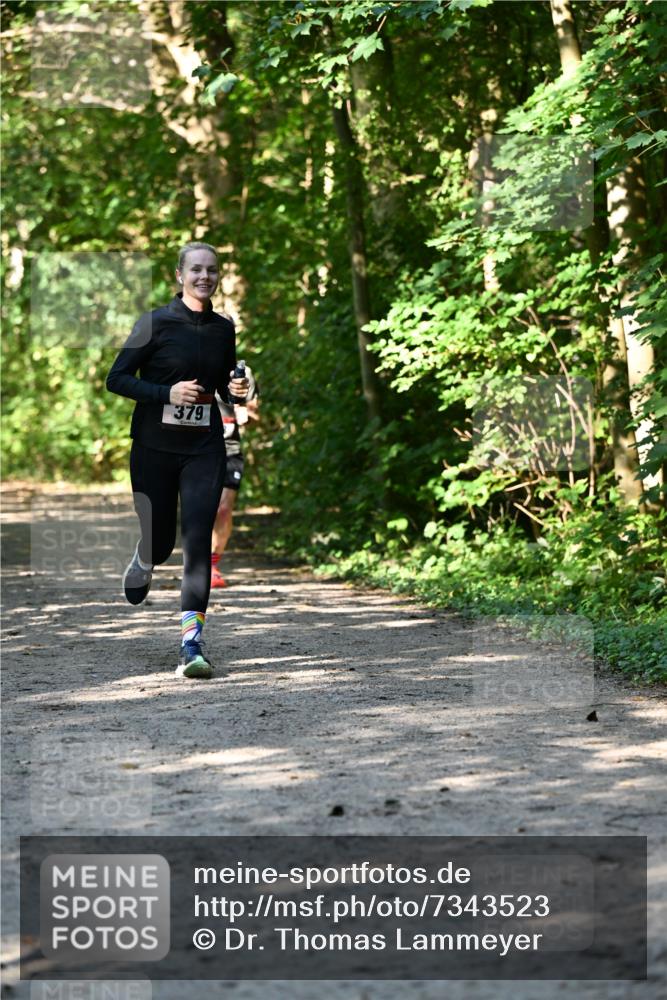 06.10.2024 - Bramfelder Halbmarathon 2024 Dr. Thomas Lammeyer http://msf.ph/oto/7343523 06.10.2024 10:57:14 Laufen 379 meine-sportfotos.de