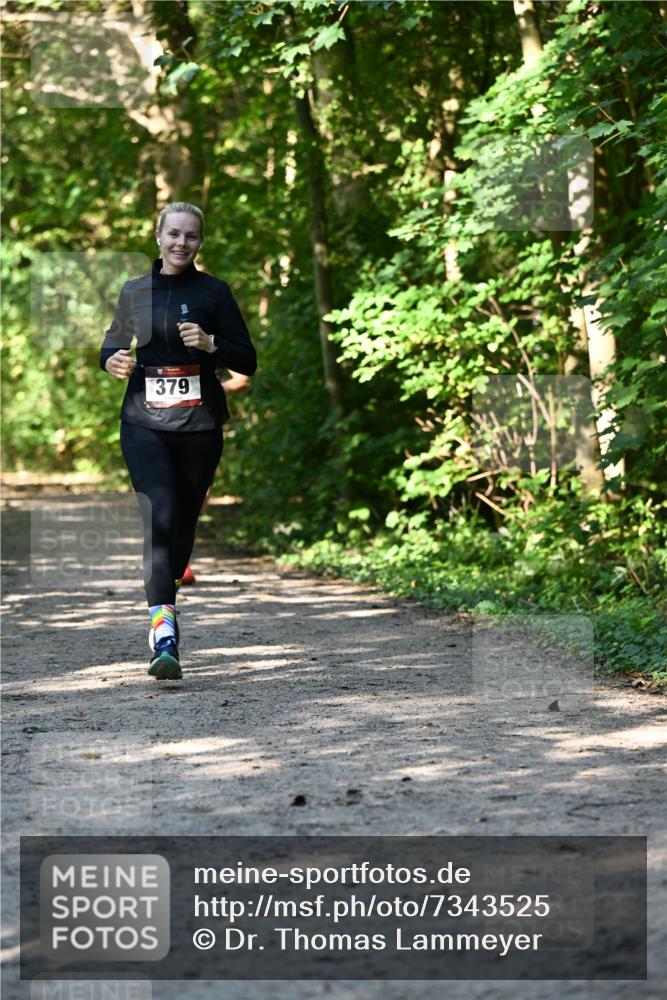 06.10.2024 - Bramfelder Halbmarathon 2024 Dr. Thomas Lammeyer http://msf.ph/oto/7343525 06.10.2024 10:57:14 Laufen 379 meine-sportfotos.de