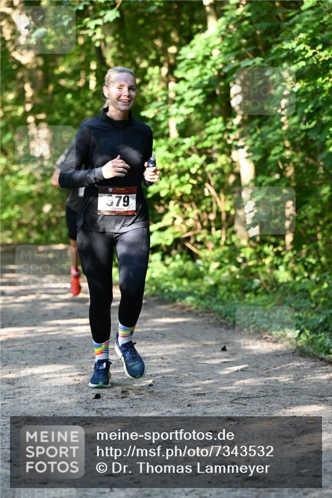 06.10.2024 - Bramfelder Halbmarathon 2024 Dr. Thomas Lammeyer http://msf.ph/oto/7343532 06.10.2024 10:57:15 Laufen 379 meine-sportfotos.de