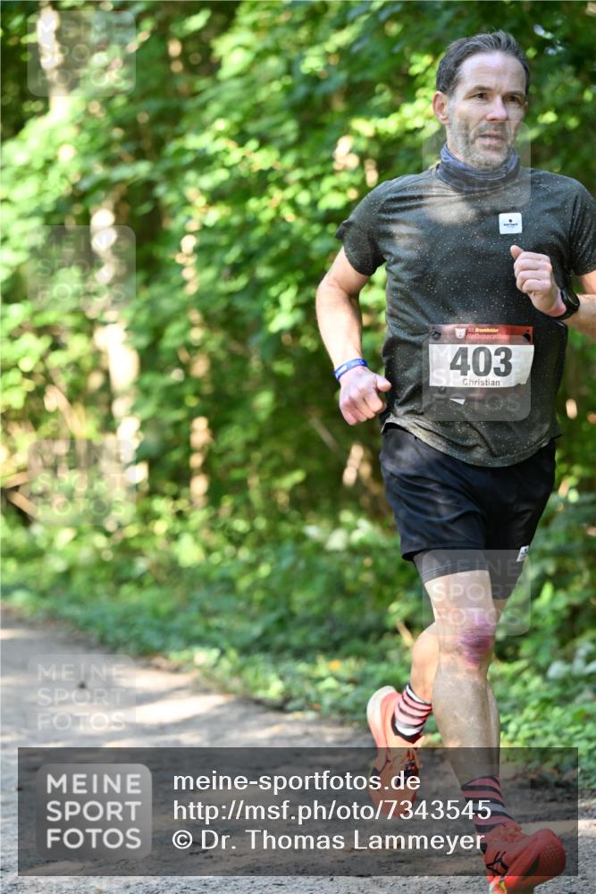 06.10.2024 - Bramfelder Halbmarathon 2024 Dr. Thomas Lammeyer http://msf.ph/oto/7343545 06.10.2024 10:57:17 Laufen 33, 403 meine-sportfotos.de