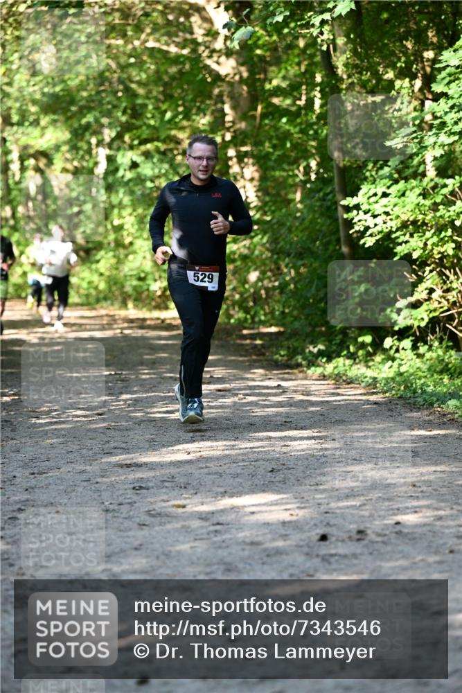 06.10.2024 - Bramfelder Halbmarathon 2024 Dr. Thomas Lammeyer http://msf.ph/oto/7343546 06.10.2024 10:57:22 Laufen 529 meine-sportfotos.de