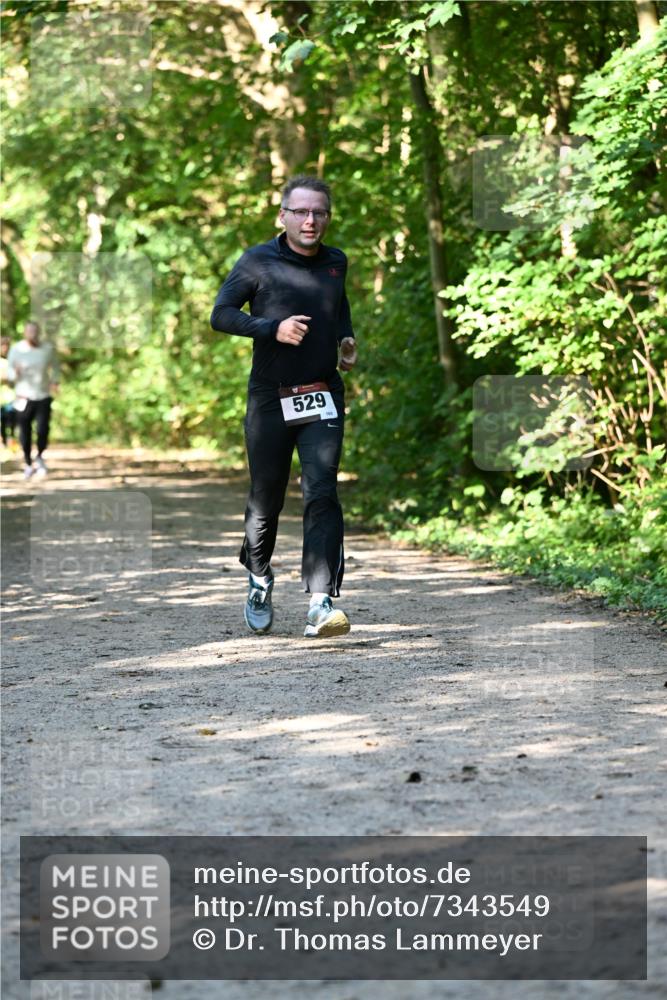 06.10.2024 - Bramfelder Halbmarathon 2024 Dr. Thomas Lammeyer http://msf.ph/oto/7343549 06.10.2024 10:57:22 Laufen 529 meine-sportfotos.de