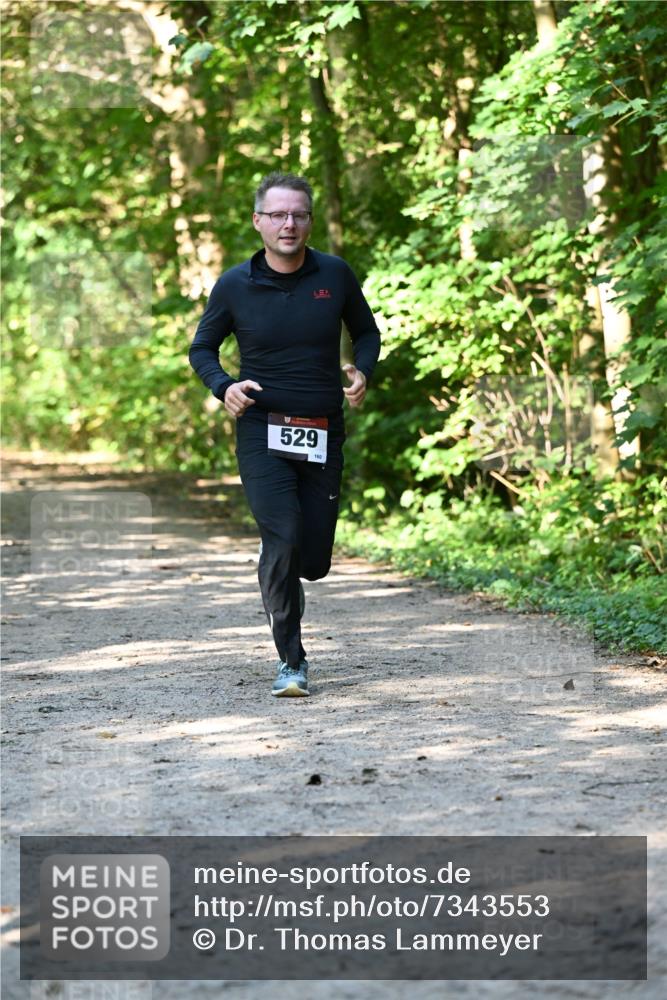06.10.2024 - Bramfelder Halbmarathon 2024 Dr. Thomas Lammeyer http://msf.ph/oto/7343553 06.10.2024 10:57:23 Laufen 529, 160 meine-sportfotos.de