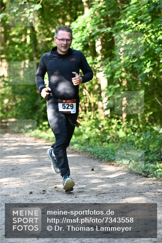 06.10.2024 - Bramfelder Halbmarathon 2024 Dr. Thomas Lammeyer http://msf.ph/oto/7343558 06.10.2024 10:57:23 Laufen 529, 160 meine-sportfotos.de