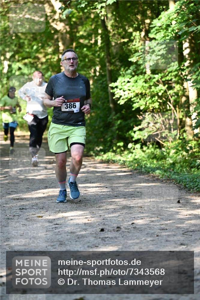 06.10.2024 - Bramfelder Halbmarathon 2024 Dr. Thomas Lammeyer http://msf.ph/oto/7343568 06.10.2024 10:57:28 Laufen 386, 161 meine-sportfotos.de