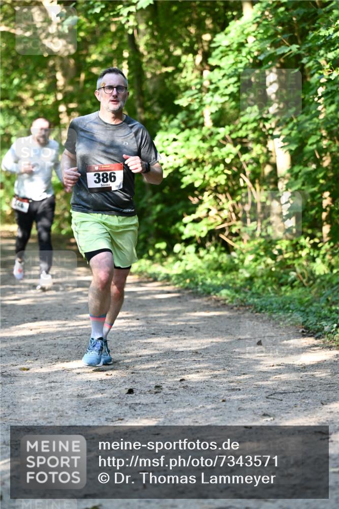 06.10.2024 - Bramfelder Halbmarathon 2024 Dr. Thomas Lammeyer http://msf.ph/oto/7343571 06.10.2024 10:57:28 Laufen 386, 161 meine-sportfotos.de