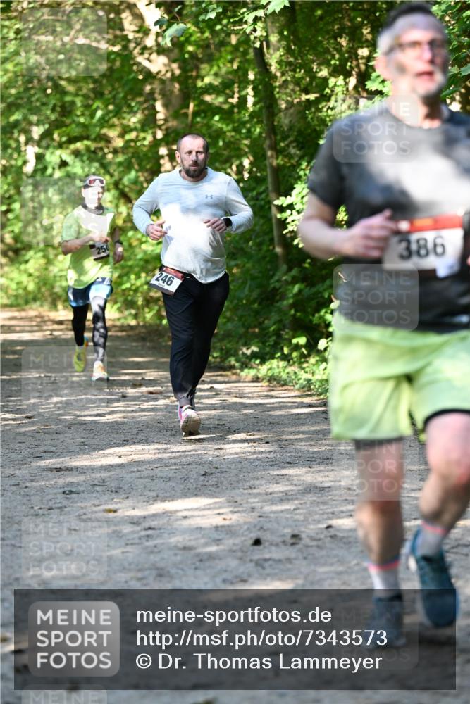 06.10.2024 - Bramfelder Halbmarathon 2024 Dr. Thomas Lammeyer http://msf.ph/oto/7343573 06.10.2024 10:57:29 Laufen 246, 386 meine-sportfotos.de