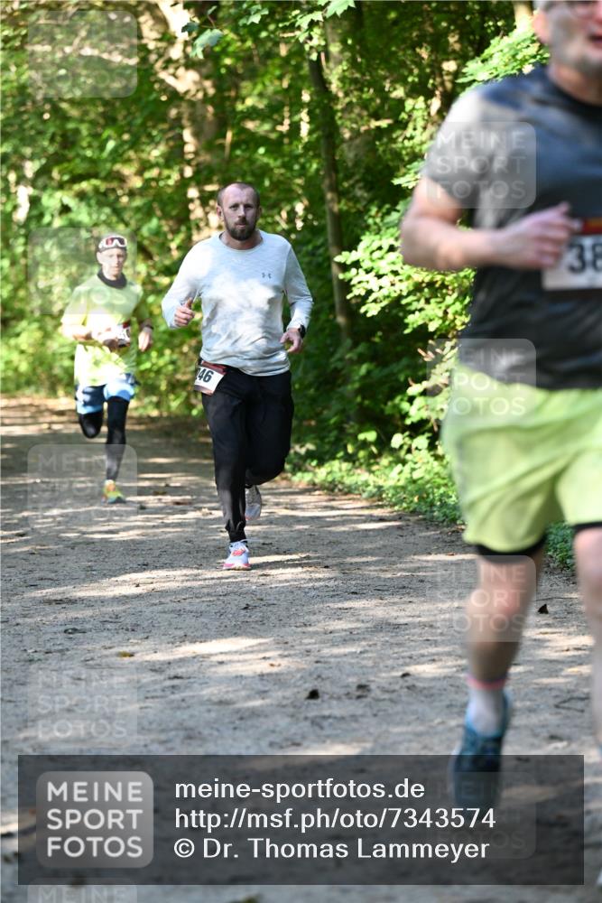 06.10.2024 - Bramfelder Halbmarathon 2024 Dr. Thomas Lammeyer http://msf.ph/oto/7343574 06.10.2024 10:57:29 Laufen 46, 38 meine-sportfotos.de