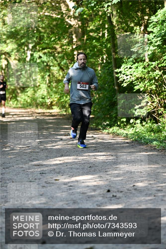 06.10.2024 - Bramfelder Halbmarathon 2024 Dr. Thomas Lammeyer http://msf.ph/oto/7343593 06.10.2024 10:57:39 Laufen 503 meine-sportfotos.de