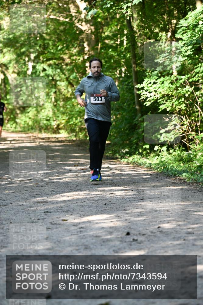 06.10.2024 - Bramfelder Halbmarathon 2024 Dr. Thomas Lammeyer http://msf.ph/oto/7343594 06.10.2024 10:57:39 Laufen 503 meine-sportfotos.de