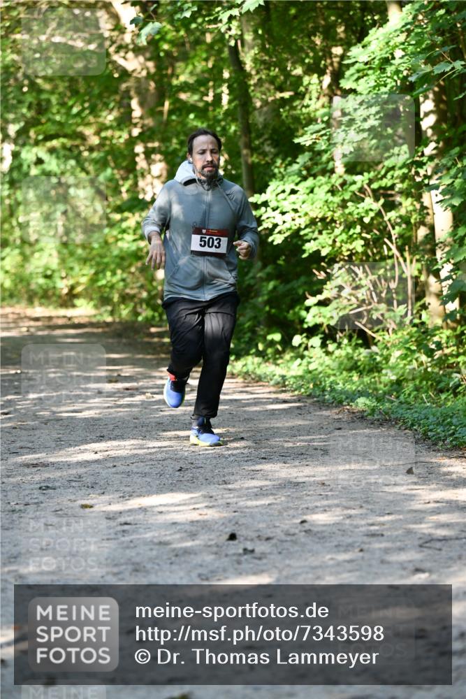 06.10.2024 - Bramfelder Halbmarathon 2024 Dr. Thomas Lammeyer http://msf.ph/oto/7343598 06.10.2024 10:57:40 Laufen 503 meine-sportfotos.de