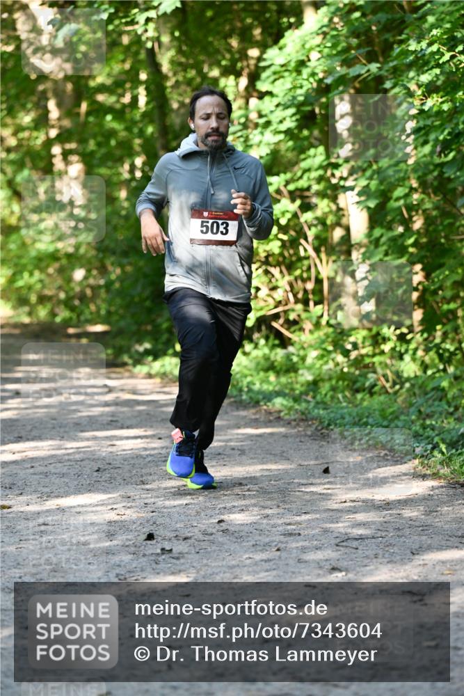 06.10.2024 - Bramfelder Halbmarathon 2024 Dr. Thomas Lammeyer http://msf.ph/oto/7343604 06.10.2024 10:57:41 Laufen 503 meine-sportfotos.de