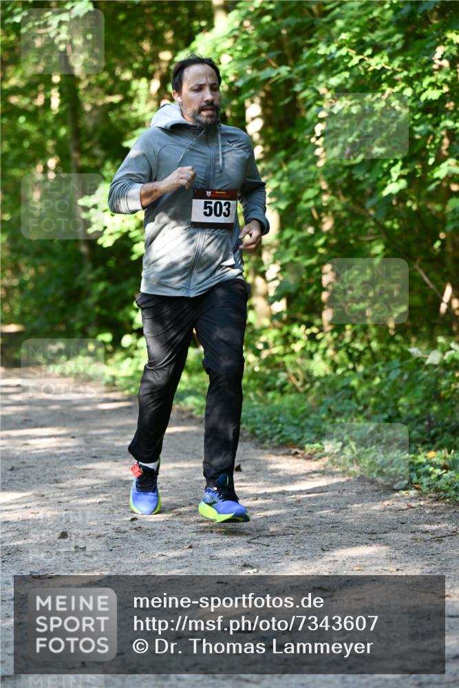 06.10.2024 - Bramfelder Halbmarathon 2024 Dr. Thomas Lammeyer http://msf.ph/oto/7343607 06.10.2024 10:57:41 Laufen 503 meine-sportfotos.de